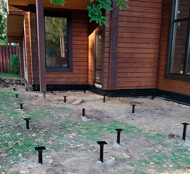 Винтовые сваи для веранды или террасы в Бикине